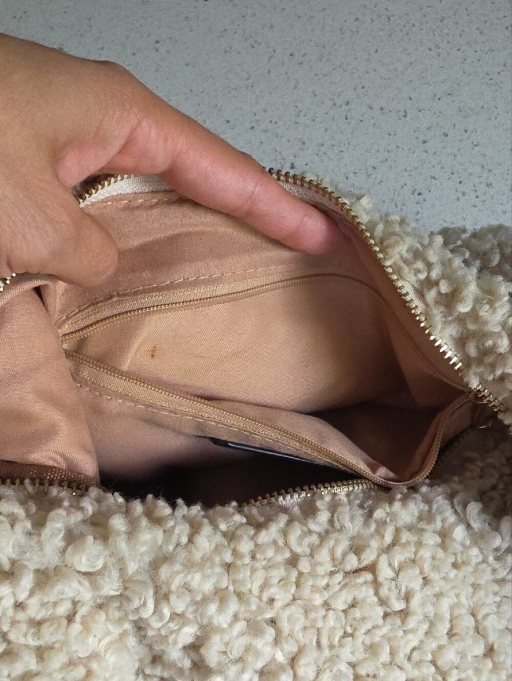 Cream Sherpa Shoulder Bag with Black Strap - Picture 3 of 5